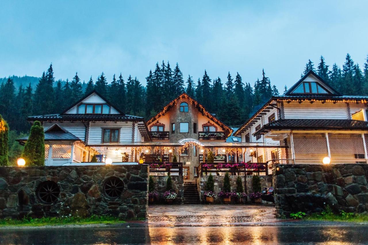 Hotel Vedmezhyi Dvir Bukovel Exterior foto